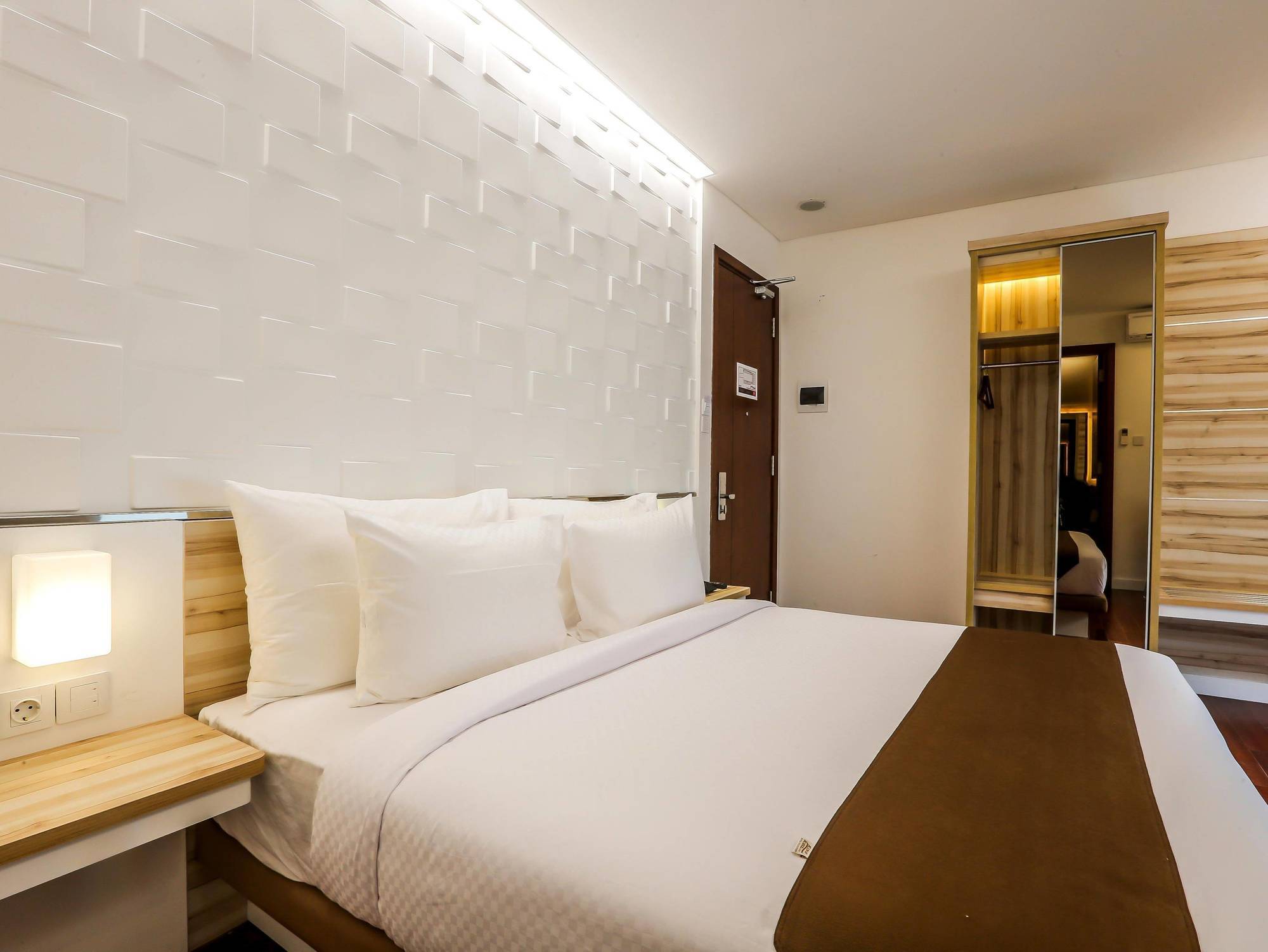 Alimar Hotel Маланг Экстерьер фото