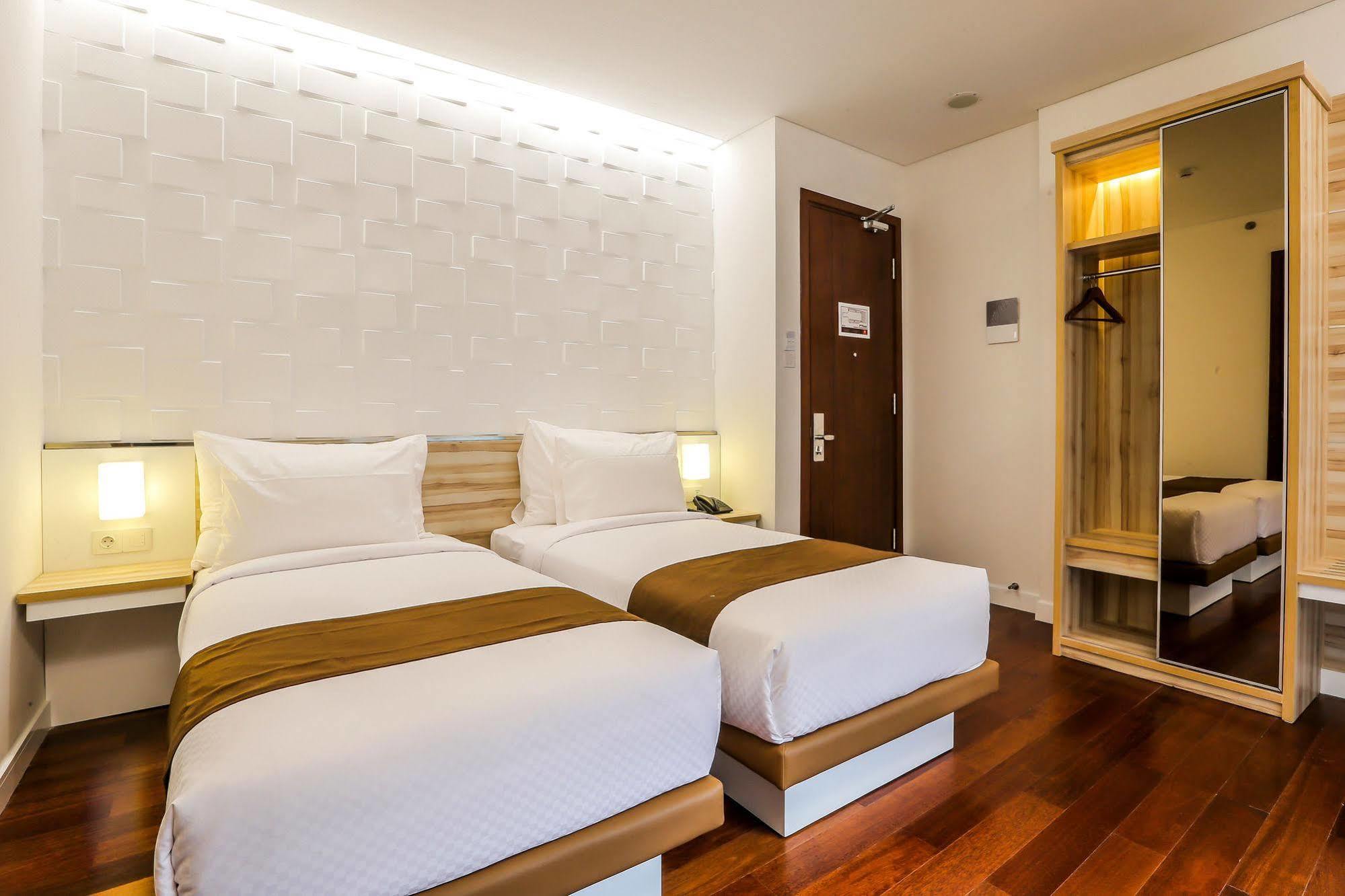 Alimar Hotel Маланг Экстерьер фото