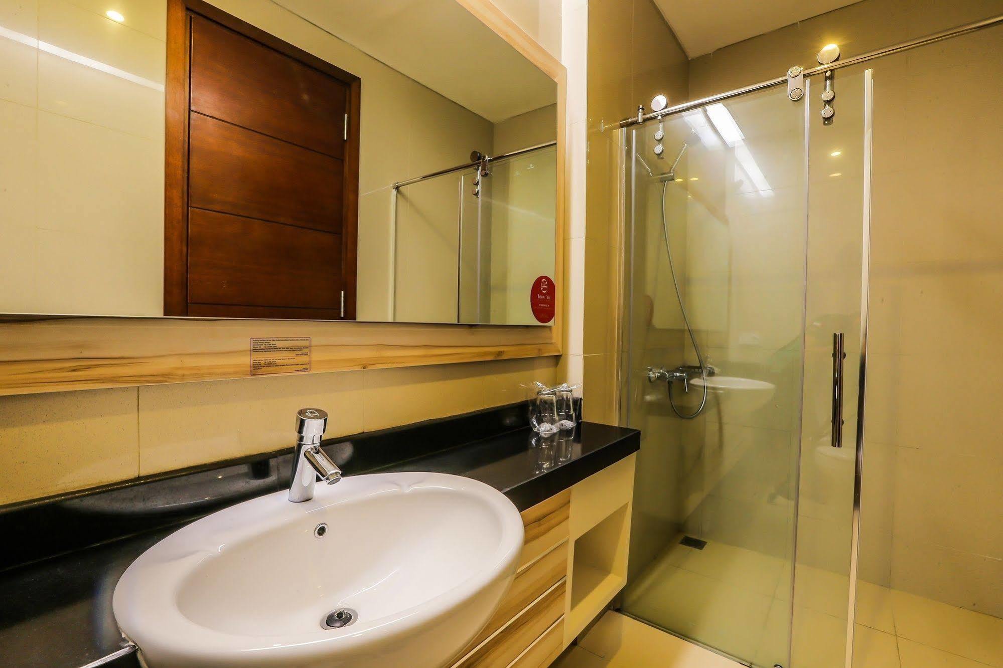 Alimar Hotel Маланг Экстерьер фото